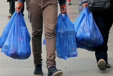 Coahuila prohíbe bolsas y popotes de plástico