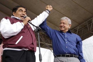 Censuran anuncios de Barbosa en Puebla